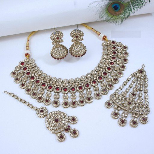 Attractive Polki Necklace Set