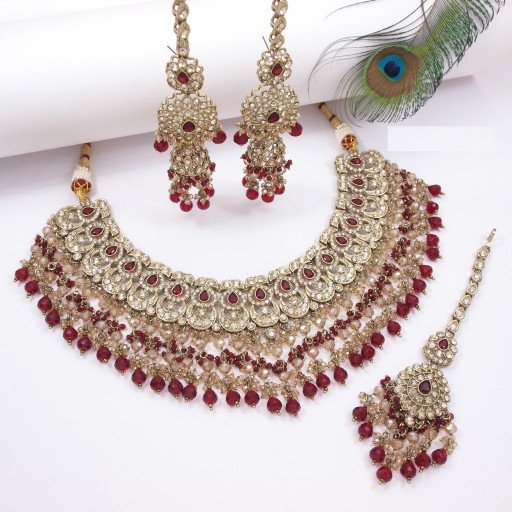 Fashionable Polki Necklace Set