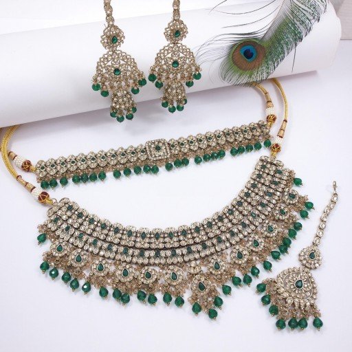 Prettyish Polki Necklace Set