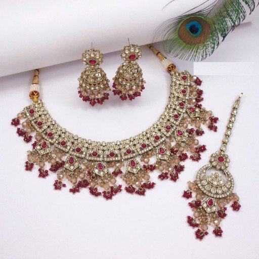 Stylish Polki Necklace Set