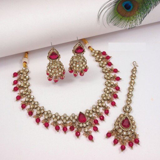Charismatic Polki Necklace Set