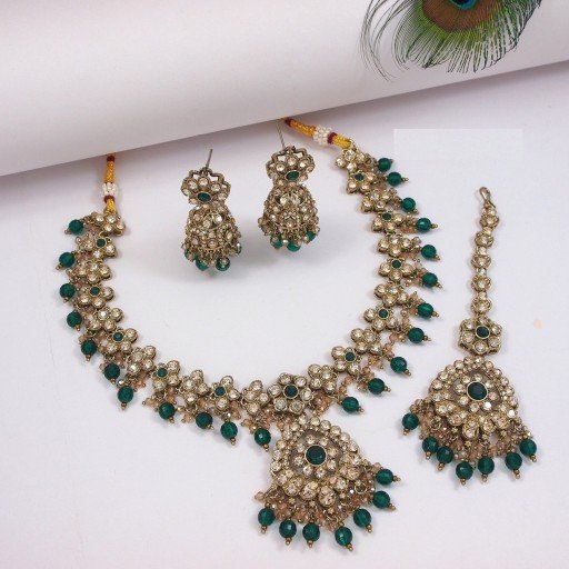 Elegant Polki Necklace Set