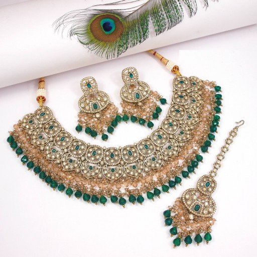 Engaging Polki Necklace Set