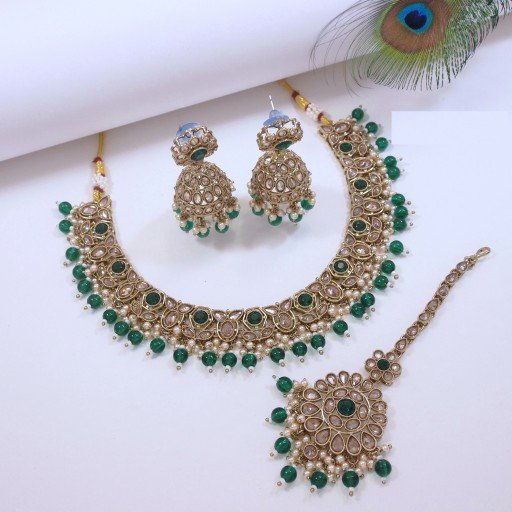 Fashionable Polki Necklace Set