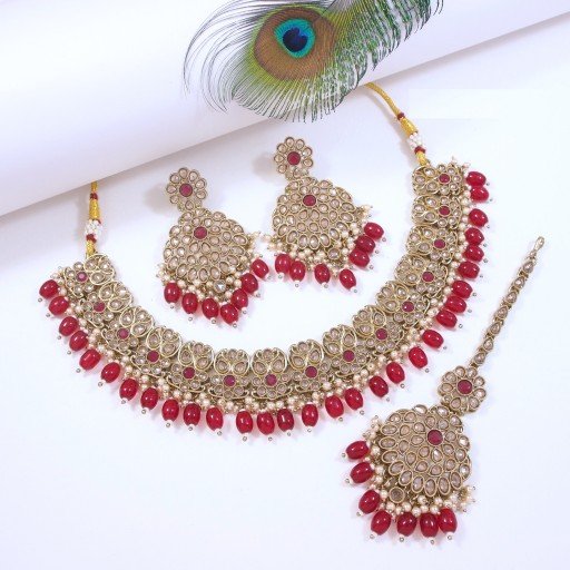Pretty Polki Necklace Set