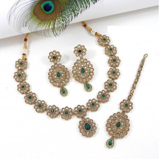 Captivating Polki Necklace Set