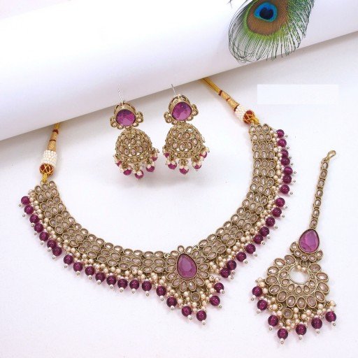 Fashionable Polki Necklace Set