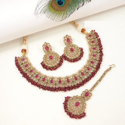Stunning Polki Necklace Set