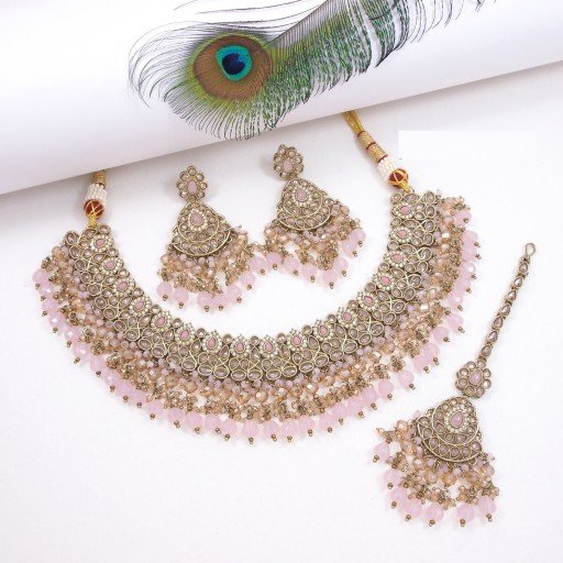 Desirable Polki Necklace Set