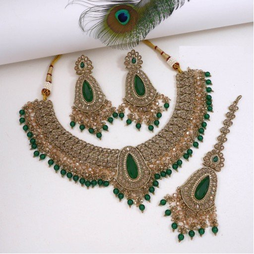 Alluring Polki Necklace Set