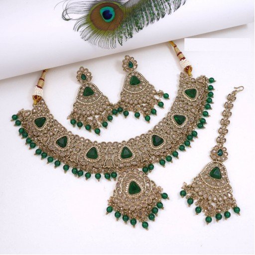 Captivating Polki Necklace Set