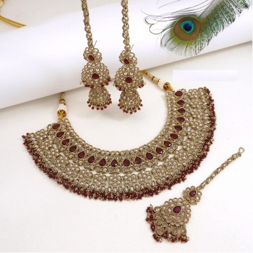 Glorious Polki Necklace Set