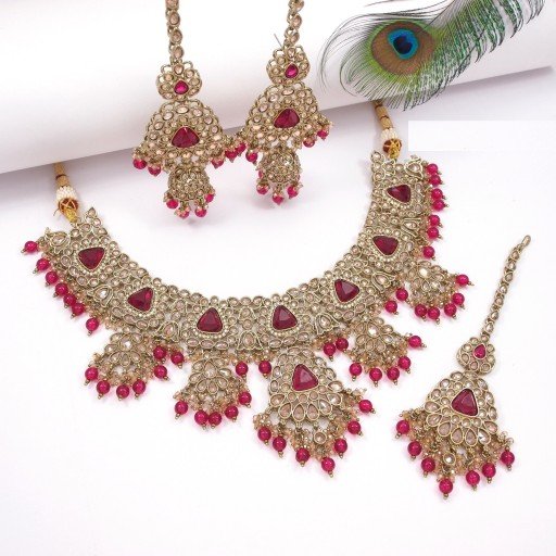 Charismatic Polki Necklace Set
