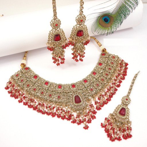 Elegant Polki Necklace Set
