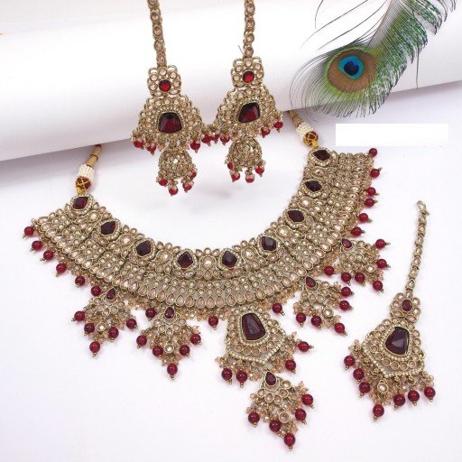 Fashionable Polki Necklace Set