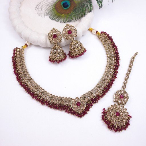 Charming Polki Necklace Set