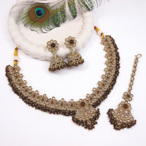 Engaging Polki Necklace Set