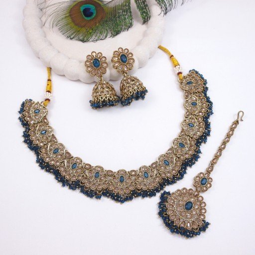 Fashionable Polki Necklace Set
