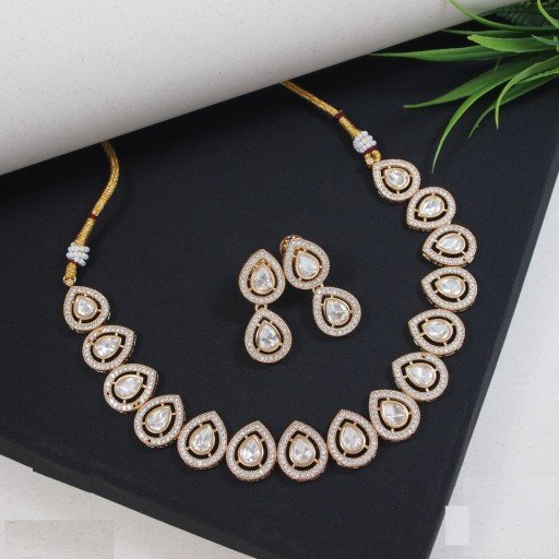 Beautiful Real Kundan Necklace Set