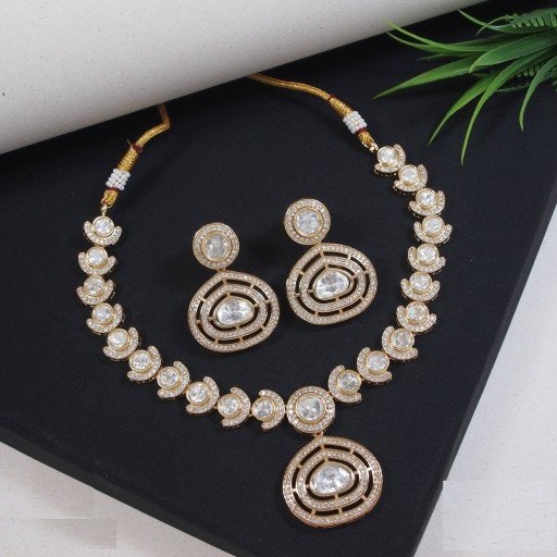 Engaging Real Kundan Necklace Set