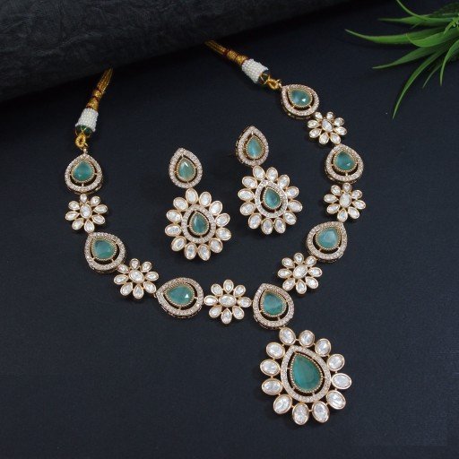 Presentable Real Kundan Necklace Set