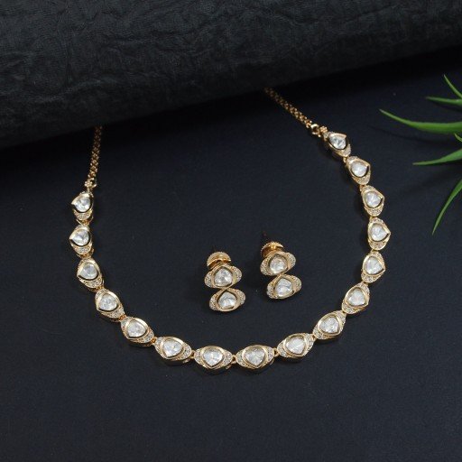 Trendy Real Kundan Necklace Set