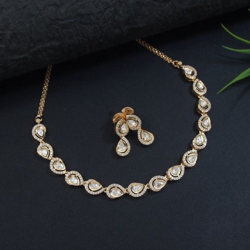 Alluring Real Kundan Necklace Set