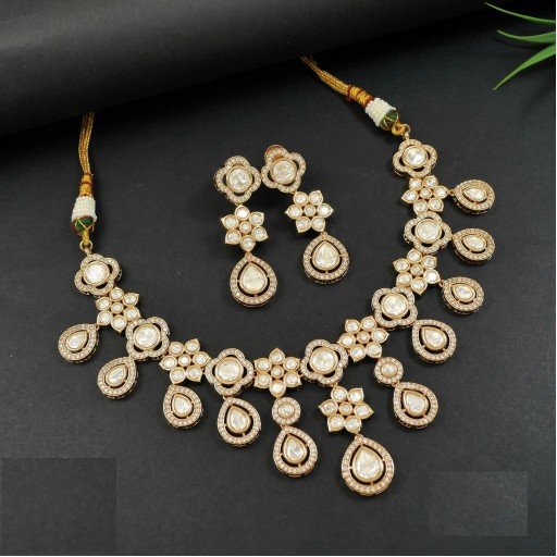 Marvellous Real Kundan Necklace Set