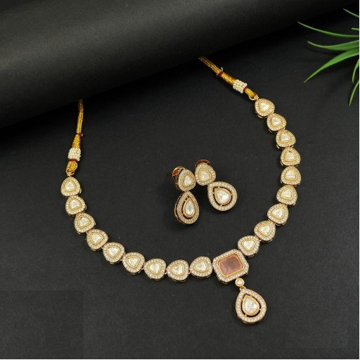 Attractive Real Kundan Necklace Set