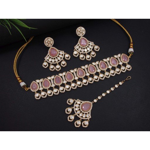 Prepossessing Real Kundan Necklace Set
