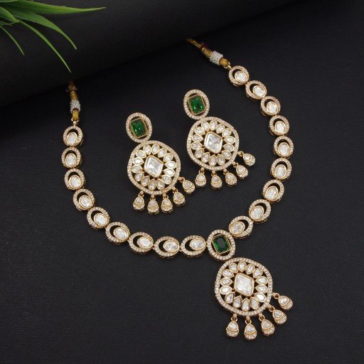 Fascinating Real Kundan Necklace Set