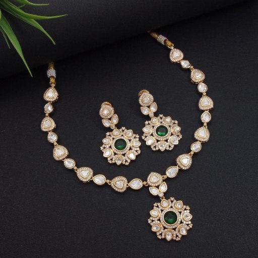Trendy Real Kundan Necklace Set