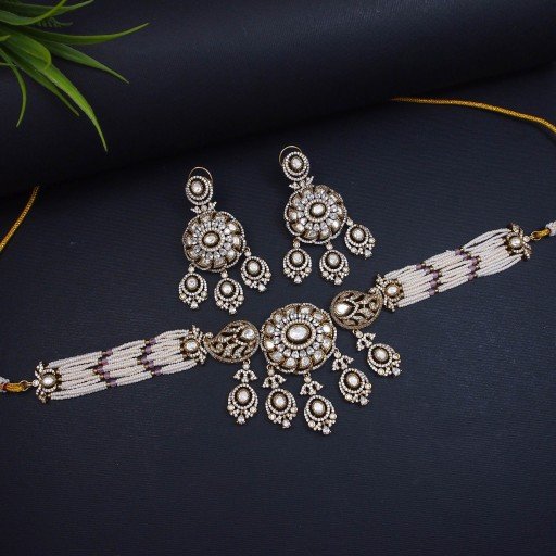 Attractive Real Kundan Necklace Set