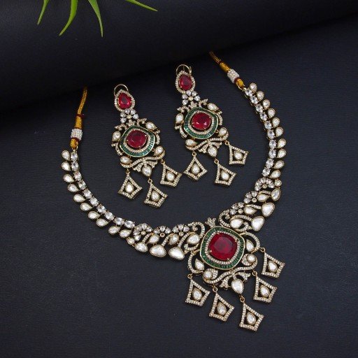 Charming Real Kundan Necklace Set