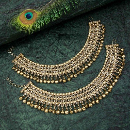 Engaging Polki Payal